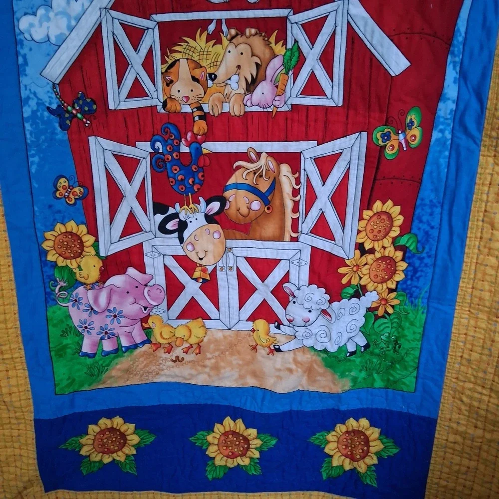 Baby Crib Quilt Blanket Cheery Barnyard Farm Animals Bright Multicolor EUC
